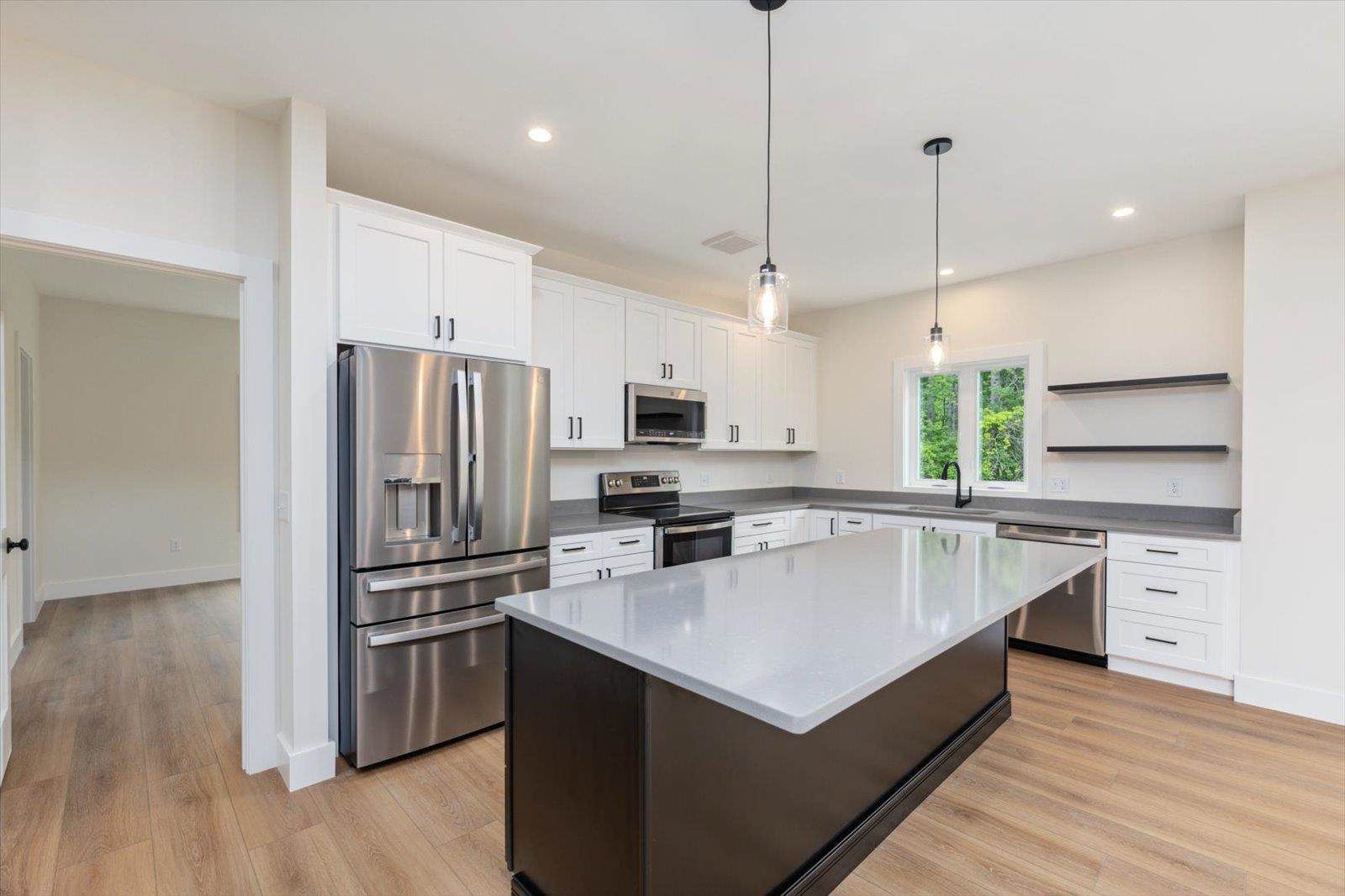 124 Forest Road Hancock, NH 03449 - Photo 10 of 27