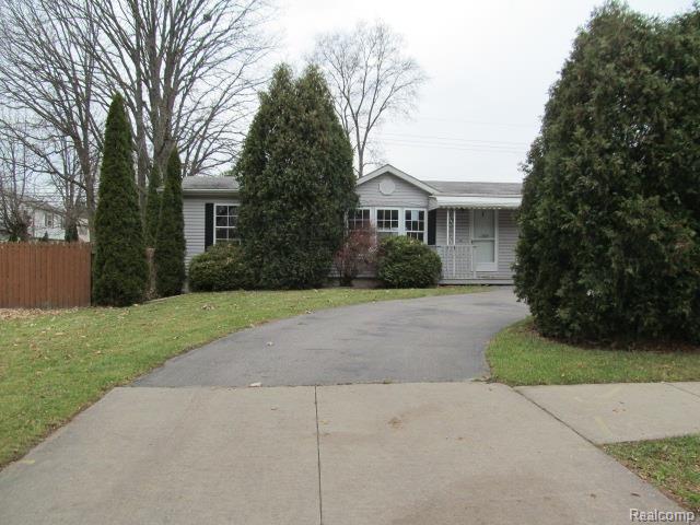 21747 Farmington Road Farmington, MI 48335 - Photo 1 of 35 21747 FARMINGTON RD FARMINGTON HILLS (5).jpg