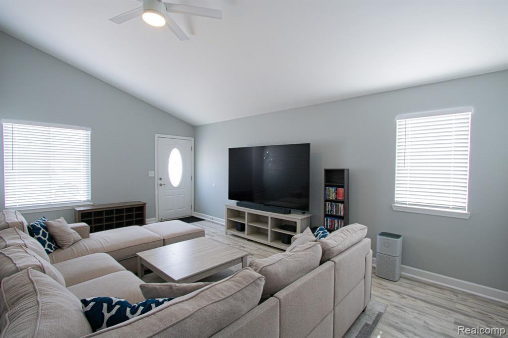 46543 Dequindre Road Rochester Hills, MI 48307 - Photo 10 of 31