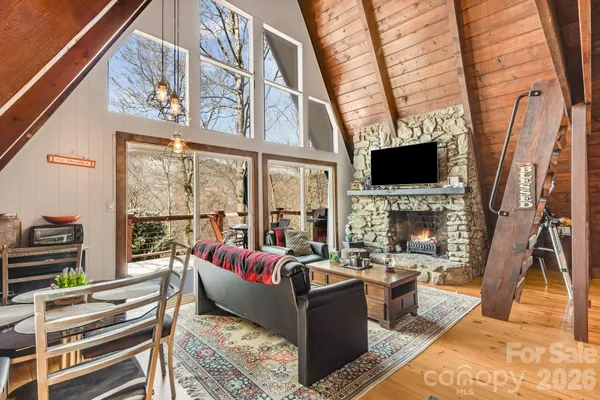 $430,000 | 422 Glenaire Drive, Mars Hill, NC 28754