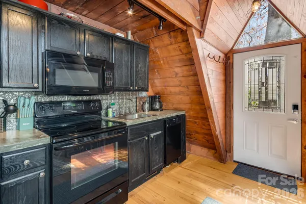 $430,000 | 422 Glenaire Drive, Mars Hill, NC 28754