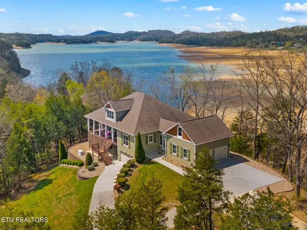 $1,299,000 | 2017 Paradise Hills Road, Dandridge, TN 37725
