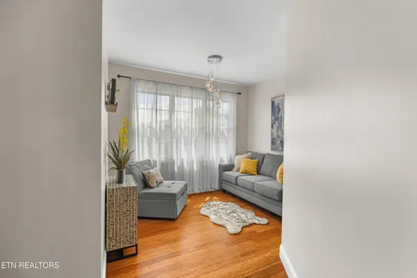 $1,299,000 | 2017 Paradise Hills Road, Dandridge, TN 37725