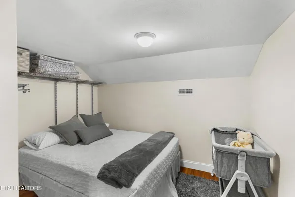 $1,299,000 | 2017 Paradise Hills Road, Dandridge, TN 37725