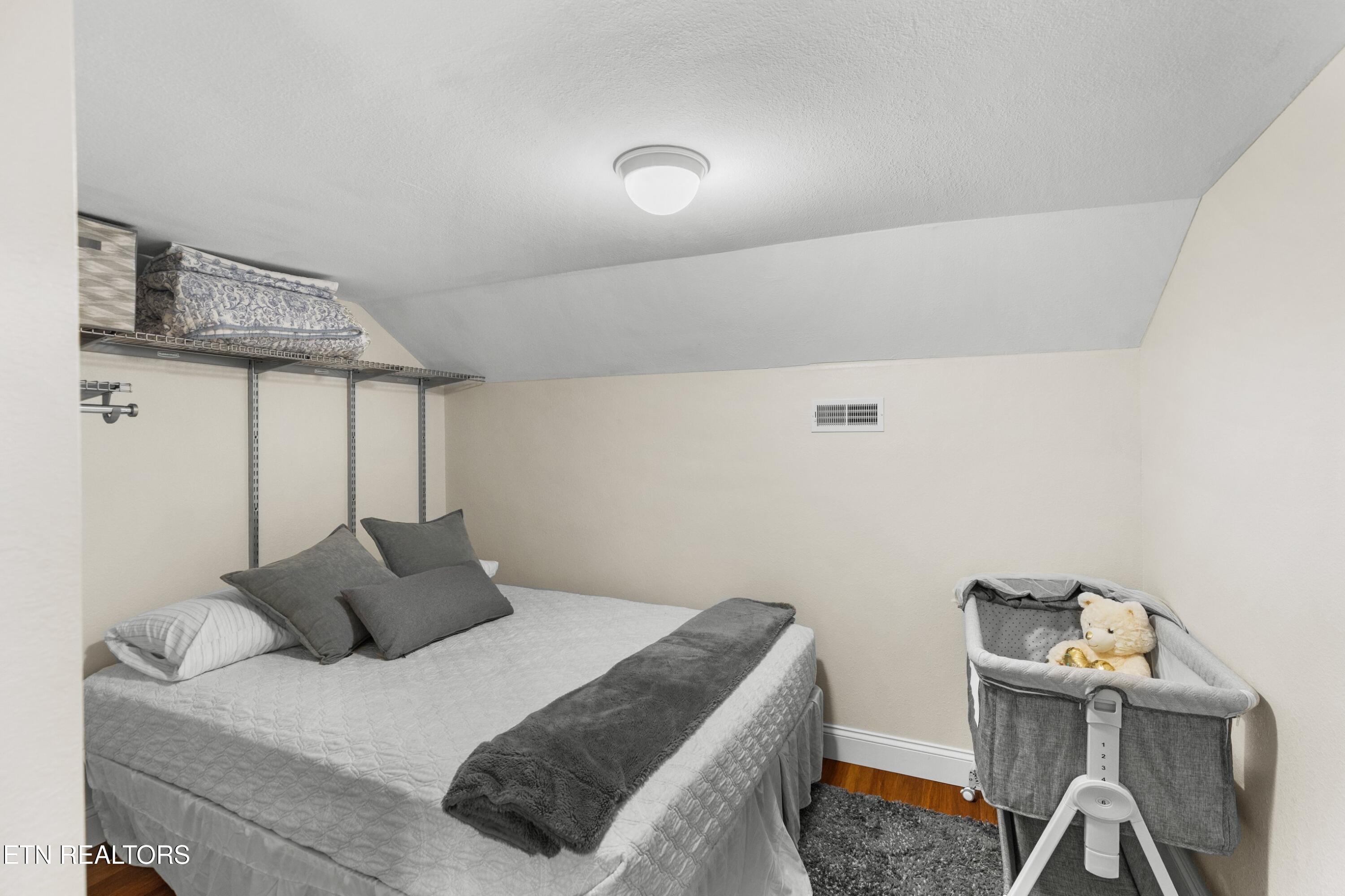 2017 Paradise Hills Road Dandridge, TN 37725 - Photo 26 of 57 027-2017ParadiseHillsRoad-Dandridge-TN-3