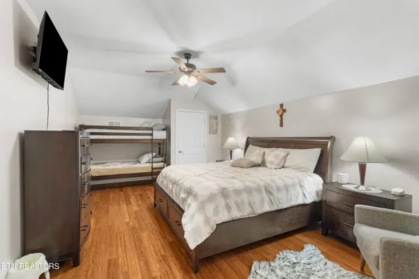 $1,299,000 | 2017 Paradise Hills Road, Dandridge, TN 37725