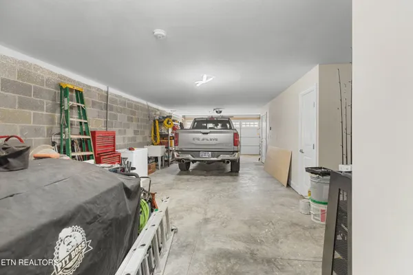 $1,299,000 | 2017 Paradise Hills Road, Dandridge, TN 37725