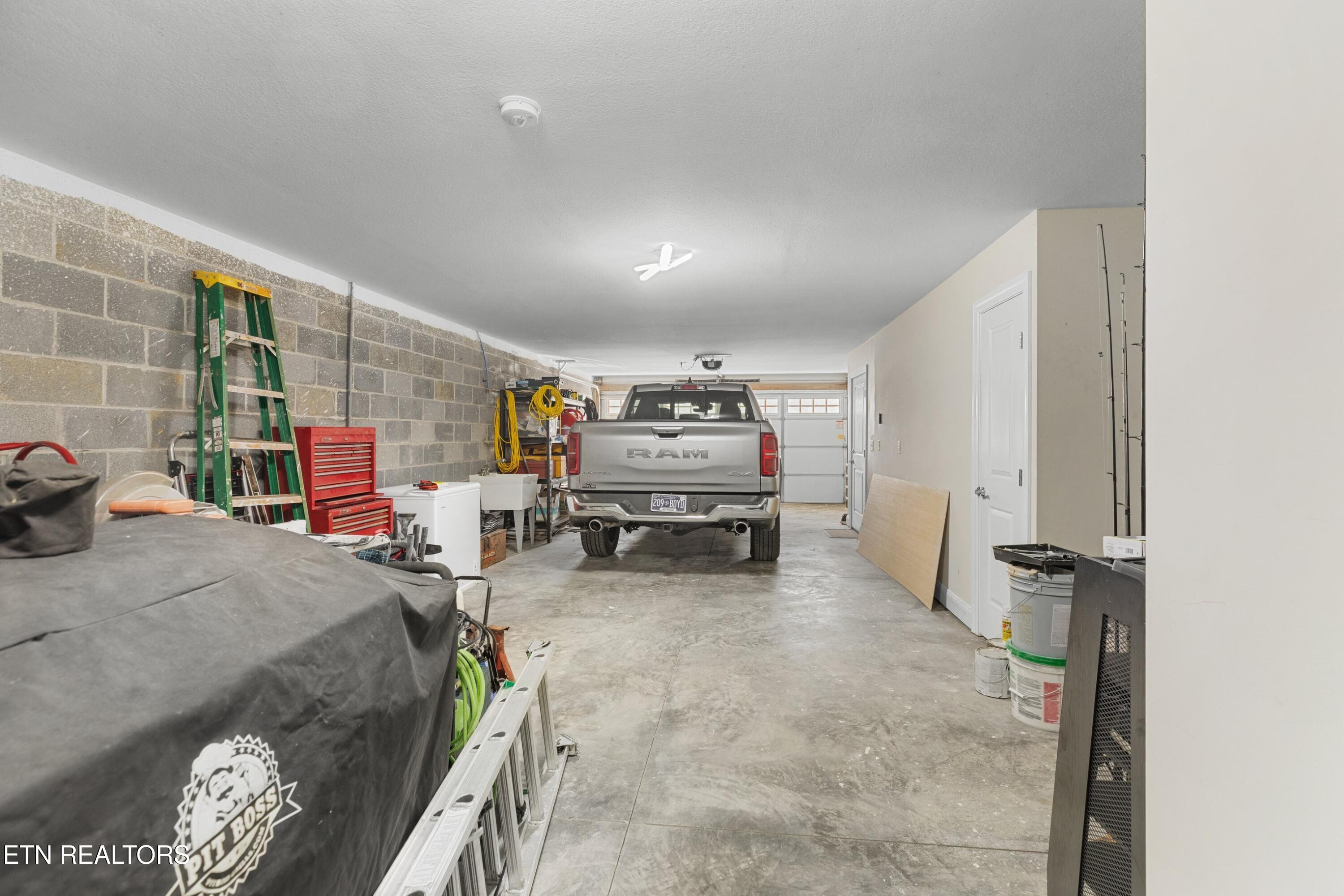 2017 Paradise Hills Road Dandridge, TN 37725 - Photo 33 of 57 035-2017ParadiseHillsRoad-Dandridge-TN-3