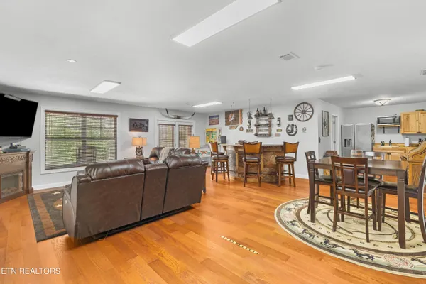 $1,299,000 | 2017 Paradise Hills Road, Dandridge, TN 37725