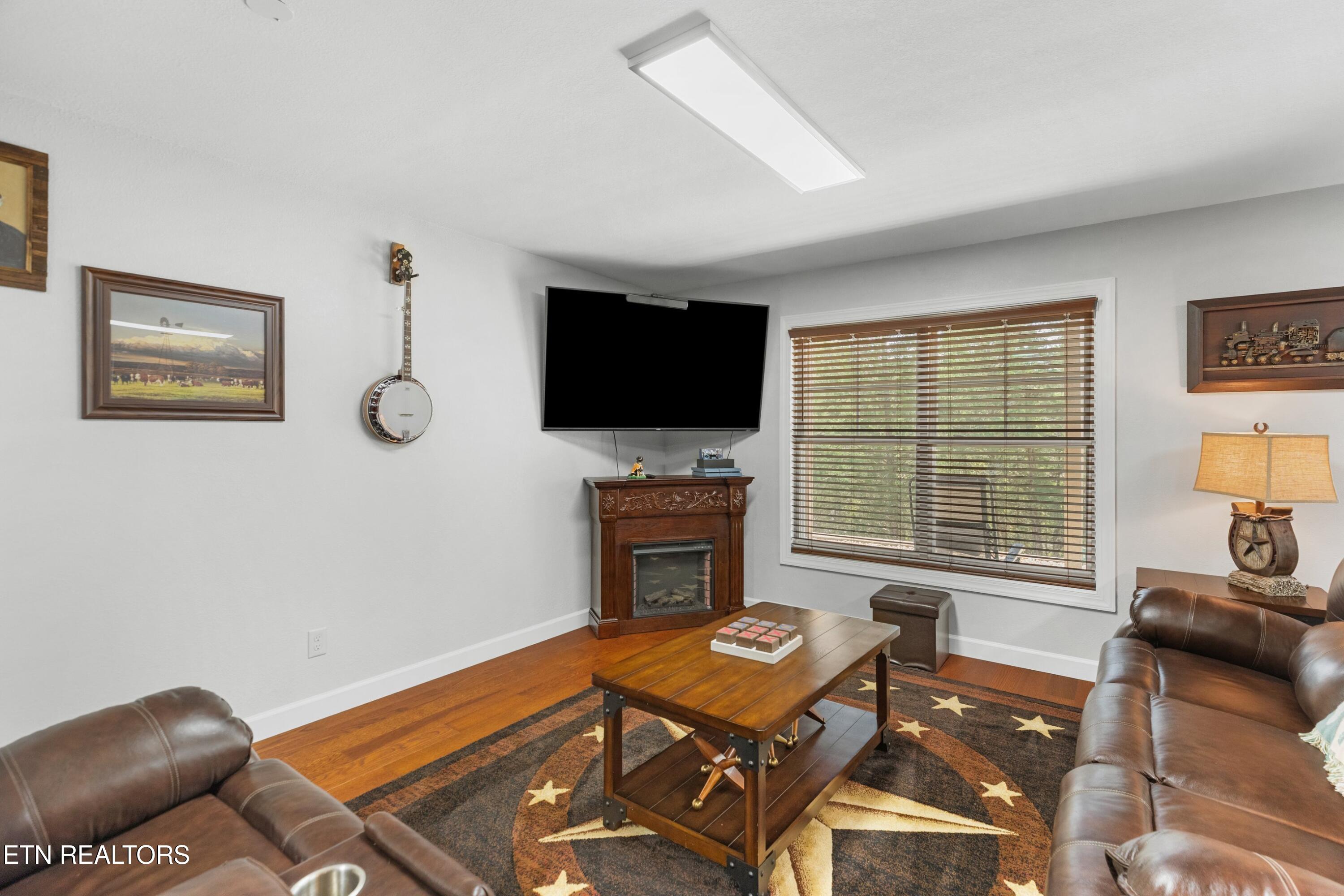 2017 Paradise Hills Road Dandridge, TN 37725 - Photo 35 of 57 037-2017ParadiseHillsRoad-Dandridge-TN-3