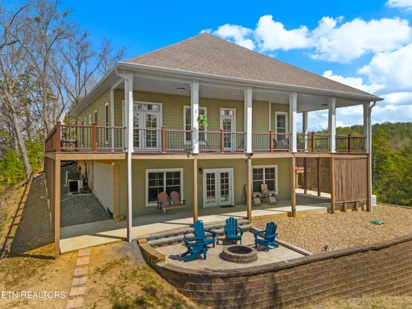 $1,299,000 | 2017 Paradise Hills Road, Dandridge, TN 37725
