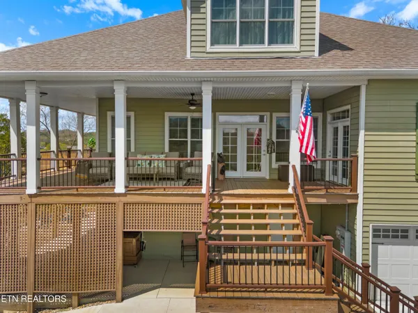 $1,299,000 | 2017 Paradise Hills Road, Dandridge, TN 37725