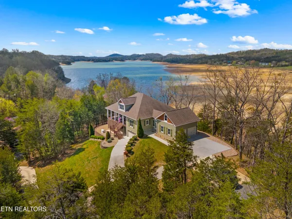 $1,299,000 | 2017 Paradise Hills Road, Dandridge, TN 37725