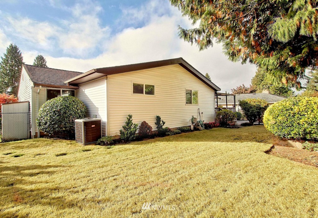 10512 Northeast 194th Street Bothell, WA 98011 - Photo 13 of 13 Gallery Image 13