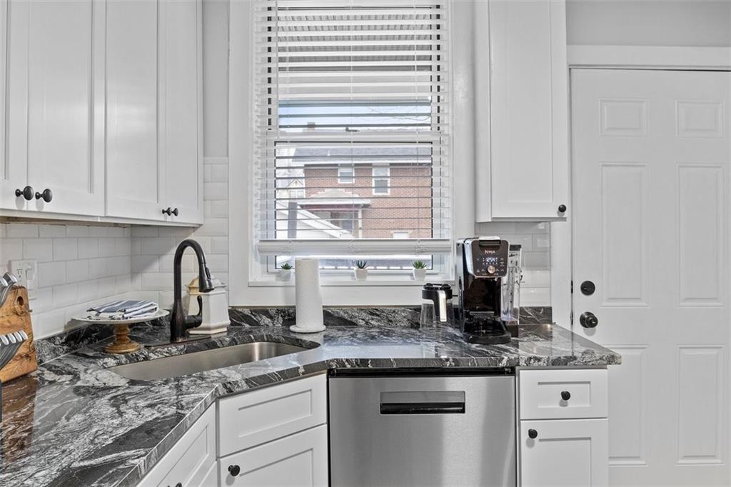 406 Maple Avenue Aspinwall, PA 15215 - Photo 16 of 42