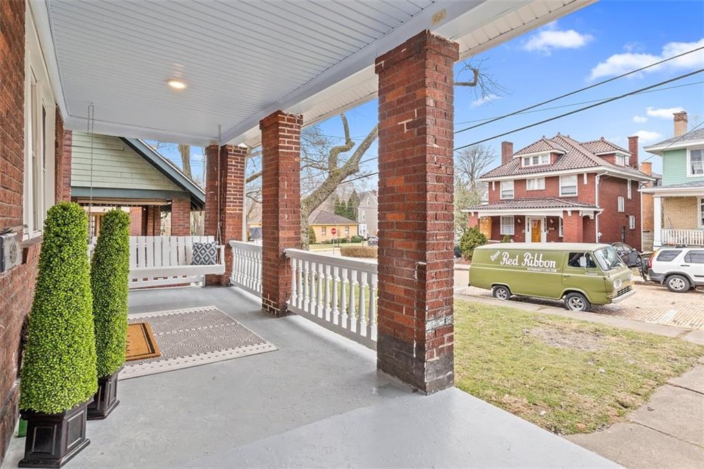 406 Maple Avenue Aspinwall, PA 15215 - Photo 4 of 42