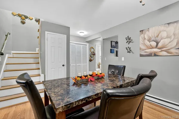 a view of a livingroom with furniture