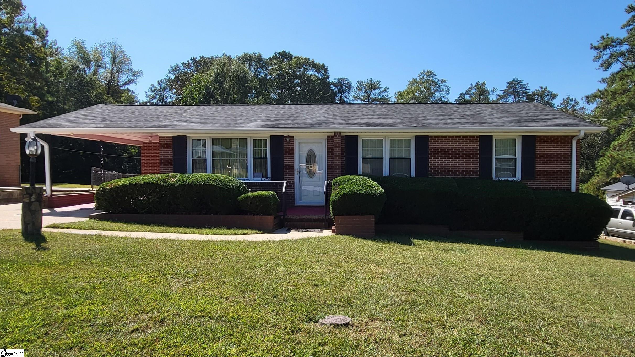 27 State Rd S-23-802 Greenville, SC 29611 - Photo 1 of 36 Gallery Image 1