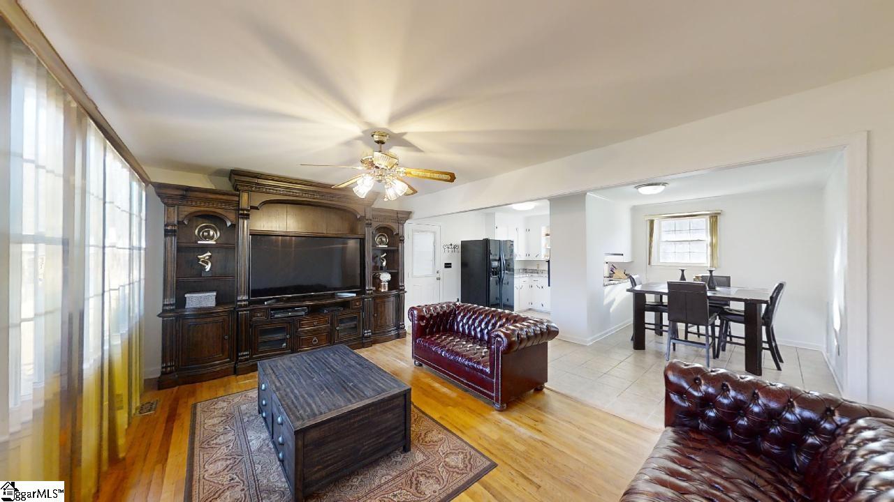 27 State Rd S-23-802 Greenville, SC 29611 - Photo 6 of 36 Gallery Image 6