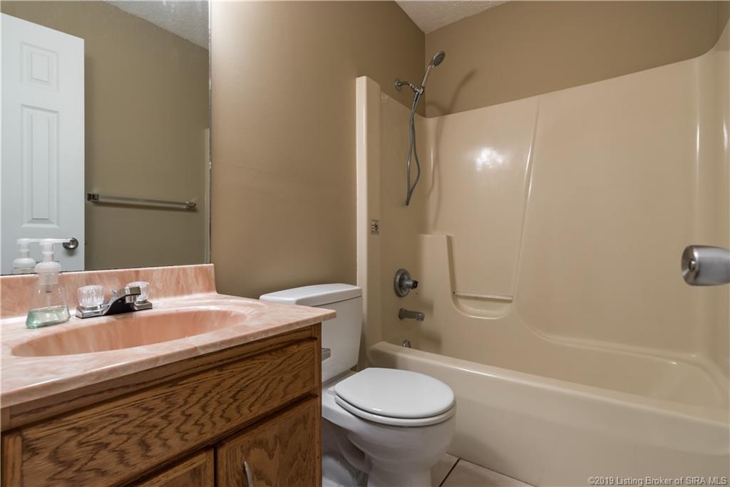 1210 Raspberry Way Jeffersonville, IN 47130 - Photo 13 of 30 Gallery Image 13