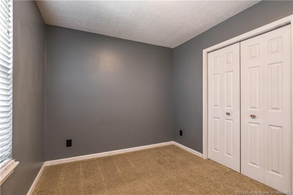 1210 Raspberry Way Jeffersonville, IN 47130 - Photo 15 of 30 Gallery Image 15