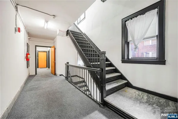 $1,600 | 2 Washburn Place, Unit 304, Caldwell, NJ 07006