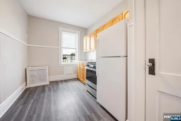 $1,600 | 2 Washburn Place, Unit 304, Caldwell, NJ 07006