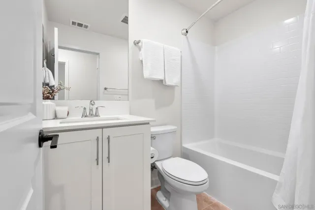 $655,000 | 4384 Nautilus Way, Unit 8, Oceanside, CA 92056