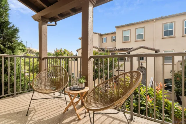 $655,000 | 4384 Nautilus Way, Unit 8, Oceanside, CA 92056