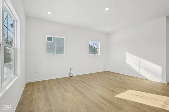 $339,995 | 1521 North Clearwater Drive, Greenfield, IN 46140