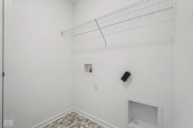 $339,995 | 1521 North Clearwater Drive, Greenfield, IN 46140