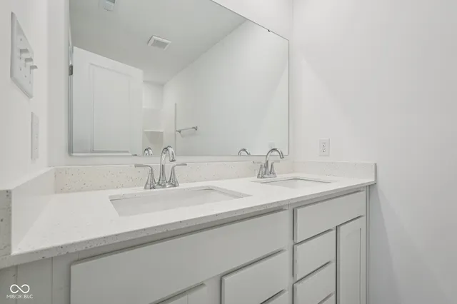 $339,995 | 1521 North Clearwater Drive, Greenfield, IN 46140