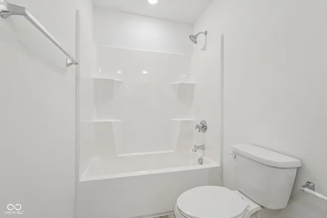 $339,995 | 1521 North Clearwater Drive, Greenfield, IN 46140