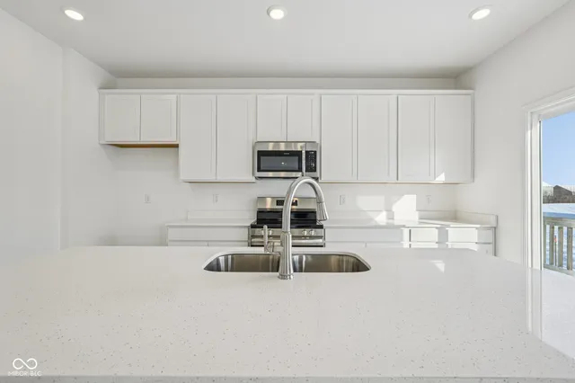 $339,995 | 1521 North Clearwater Drive, Greenfield, IN 46140