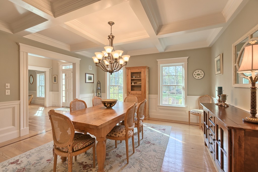 125 Hugh Cargill Road Concord, MA 01742 - Photo 4 of 26 Gallery Image 4