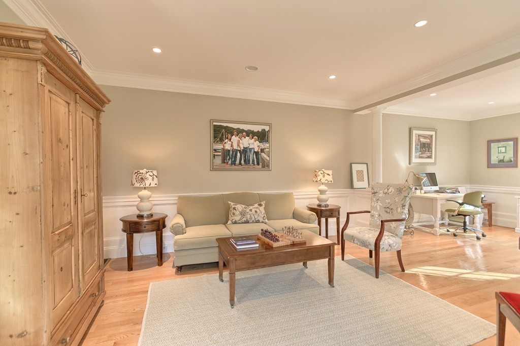125 Hugh Cargill Road Concord, MA 01742 - Photo 5 of 26 Gallery Image 5