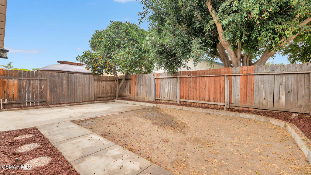 152 Ripley Street Camarillo, CA 93010 - Photo 24 of 36 a view of a backyard with wooden fence
