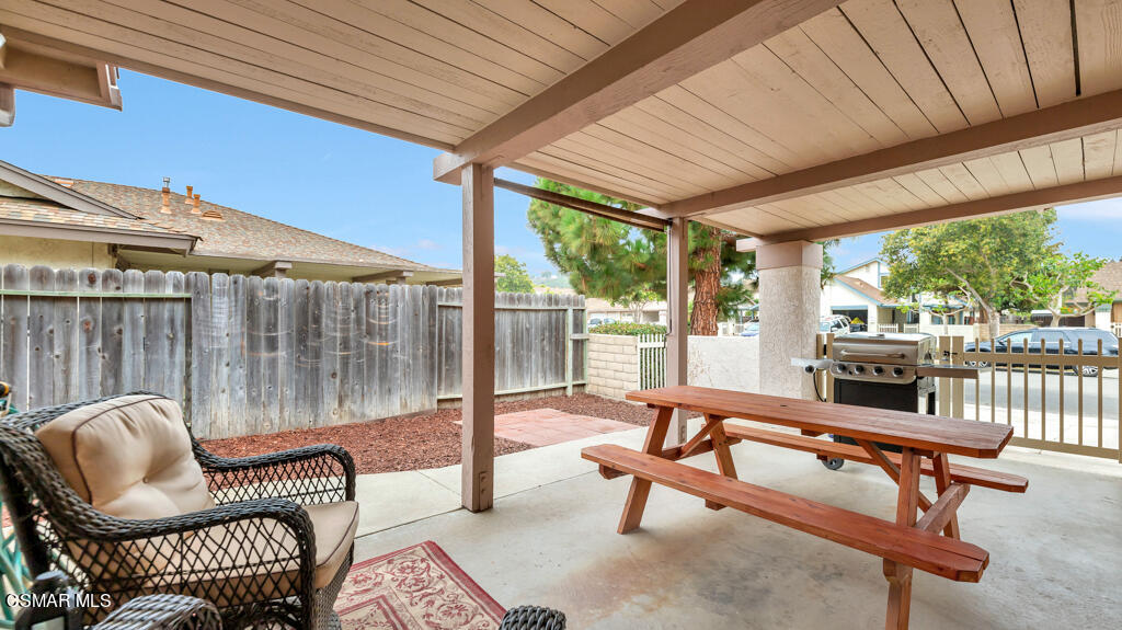152 Ripley Street Camarillo, CA 93010 - Photo 28 of 36 a reading room with furniture and outdoor view
