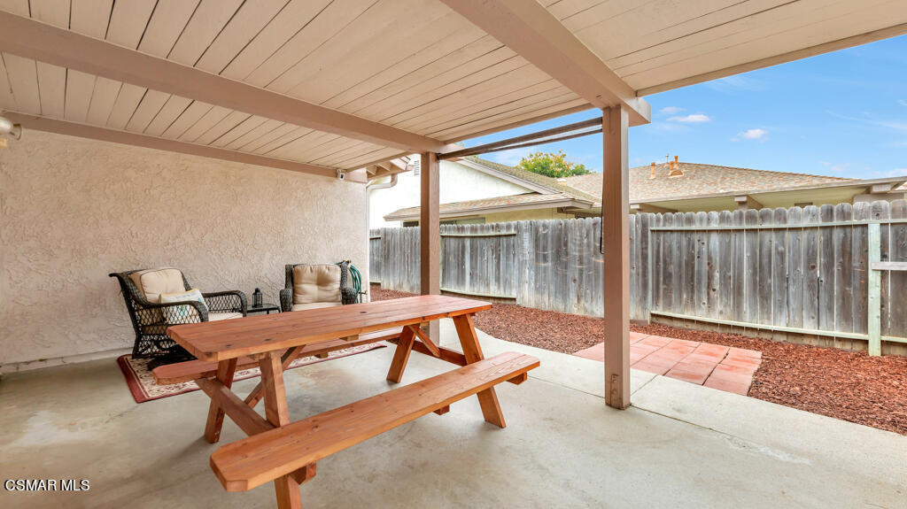 152 Ripley Street Camarillo, CA 93010 - Photo 29 of 36 a outdoor space with a table and chairs