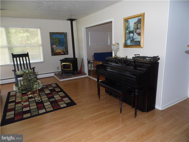 7 Carlisle Road Newark, DE 19713 - Photo 2 of 25 Gallery Image 2