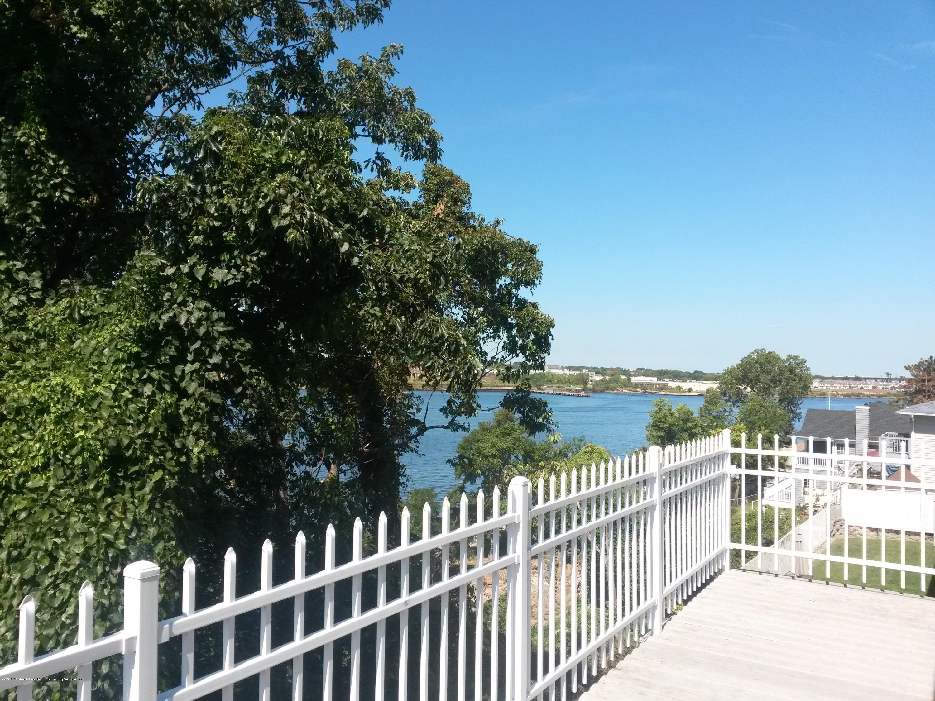 40 Wards Point Avenue Staten Island, NY 10307 - Photo 3 of 5 image