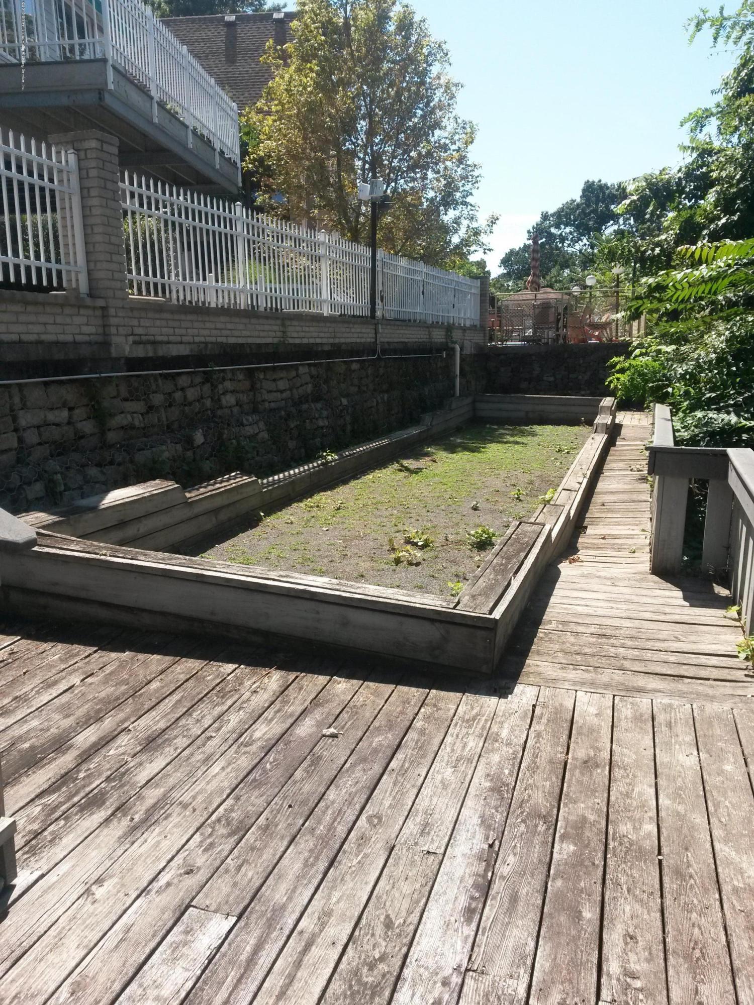 40 Wards Point Avenue Staten Island, NY 10307 - Photo 5 of 5 image