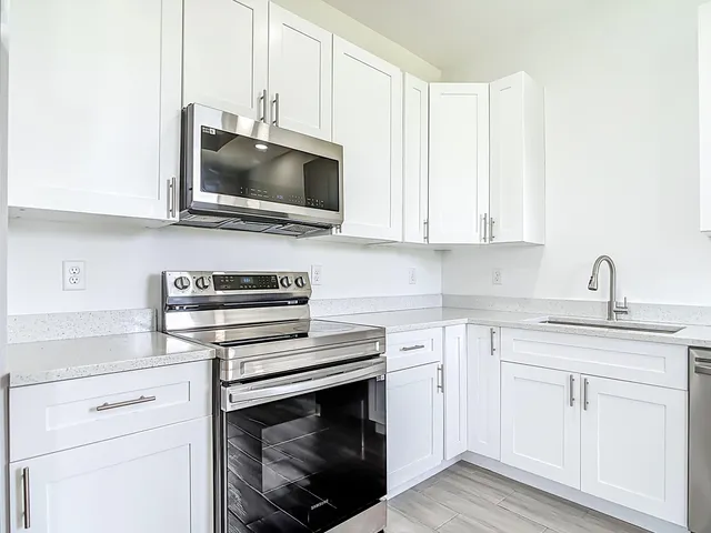 $1,675 | 260 Rotonda Boulevard West, Unit 3, Rotonda West, FL 33947