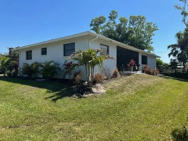 $879,000 | 6600 Avenue D, Sarasota, FL 34231