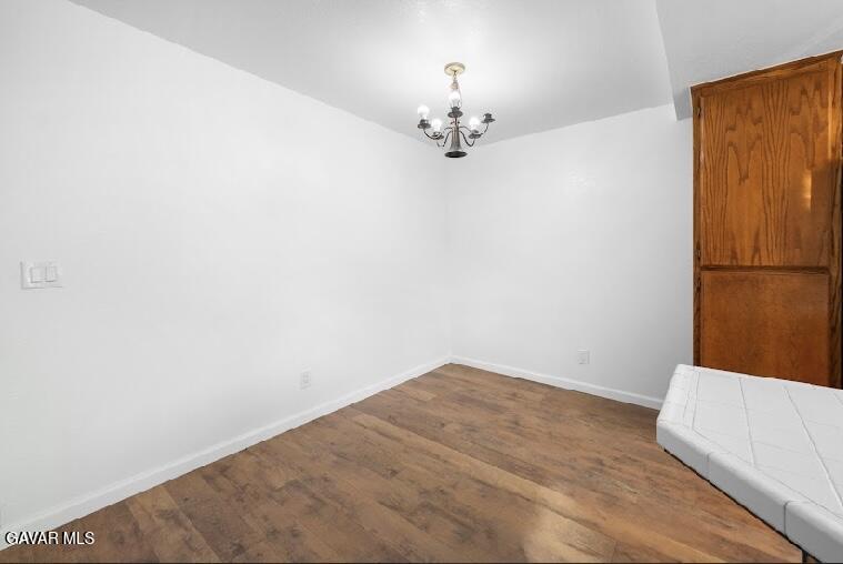 2852 San Ramon Drive Lancaster, CA 93535 - Photo 11 of 32 a view of a livingroom with a dresser