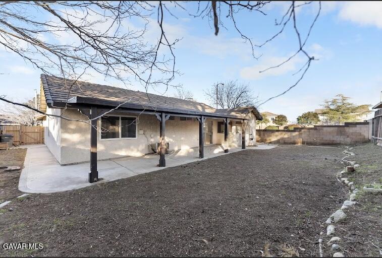 2852 San Ramon Drive Lancaster, CA 93535 - Photo 29 of 32 a view of a house with a tree