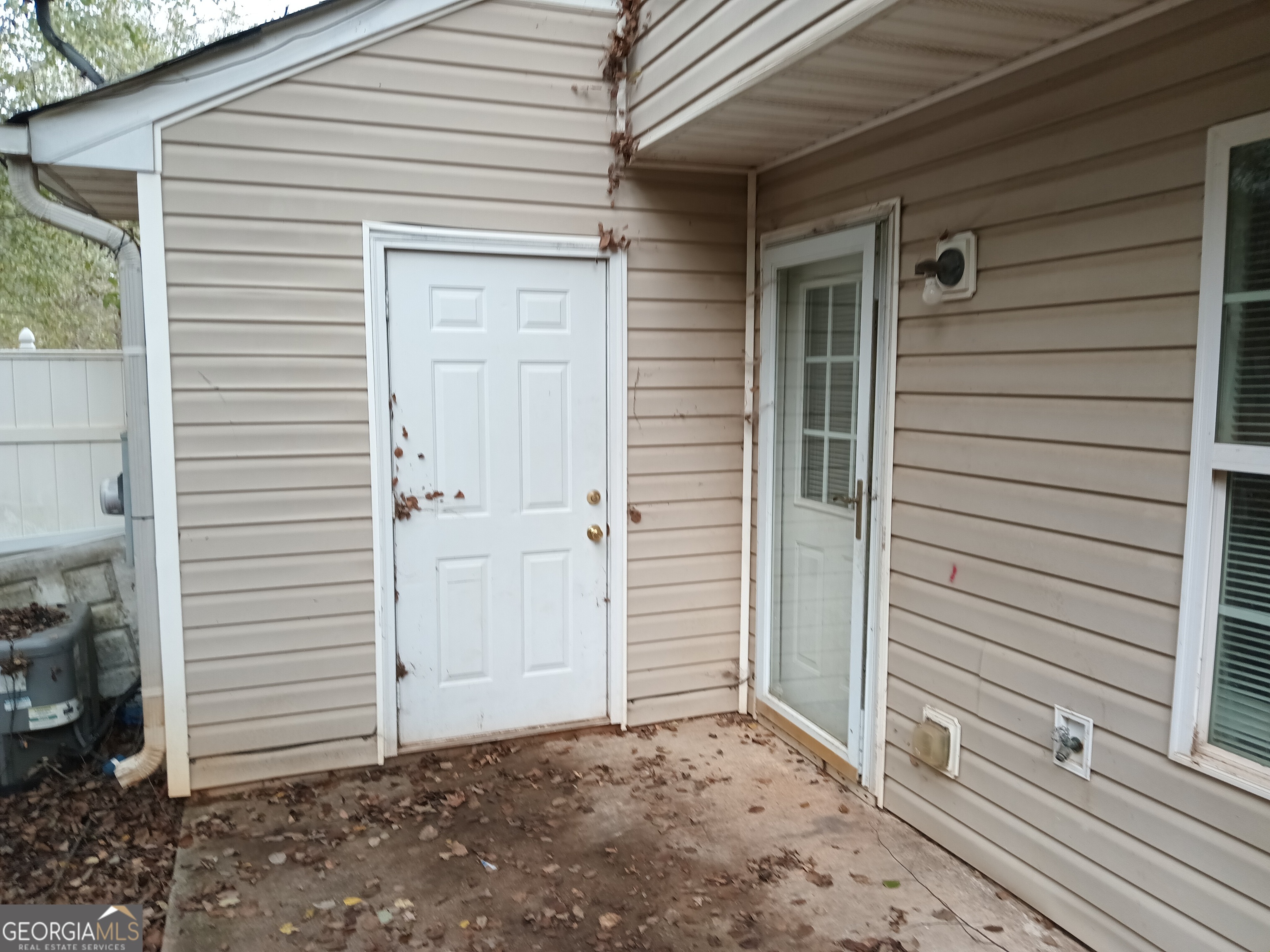 11447 South Grove Drive Hampton, GA 30228 - Photo 2 of 16