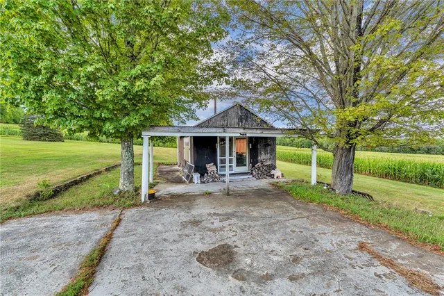 $840,000 | 146 Fred Williams Road, Laurens, NY 13796