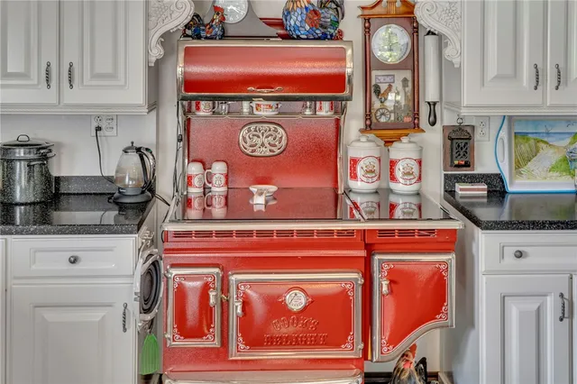 $840,000 | 146 Fred Williams Road, Laurens, NY 13796