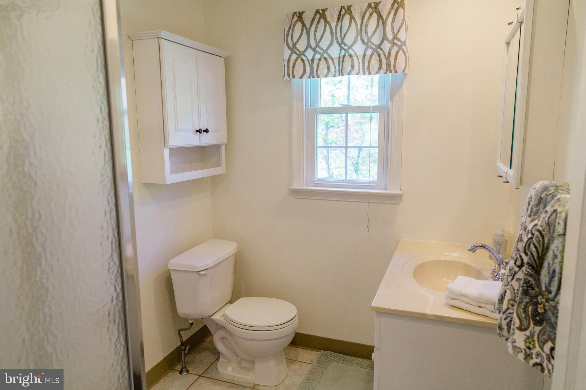 116 North Fairfield Road Devon, PA 19333 - Photo 19 of 36 1st floor full bath.